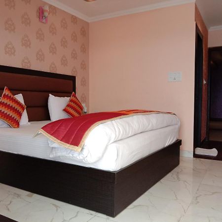 The Park Presidency Hotel Bareli Zewnętrze zdjęcie